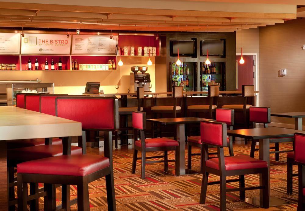 Courtyard By Marriott Denton Hotel Exterior foto